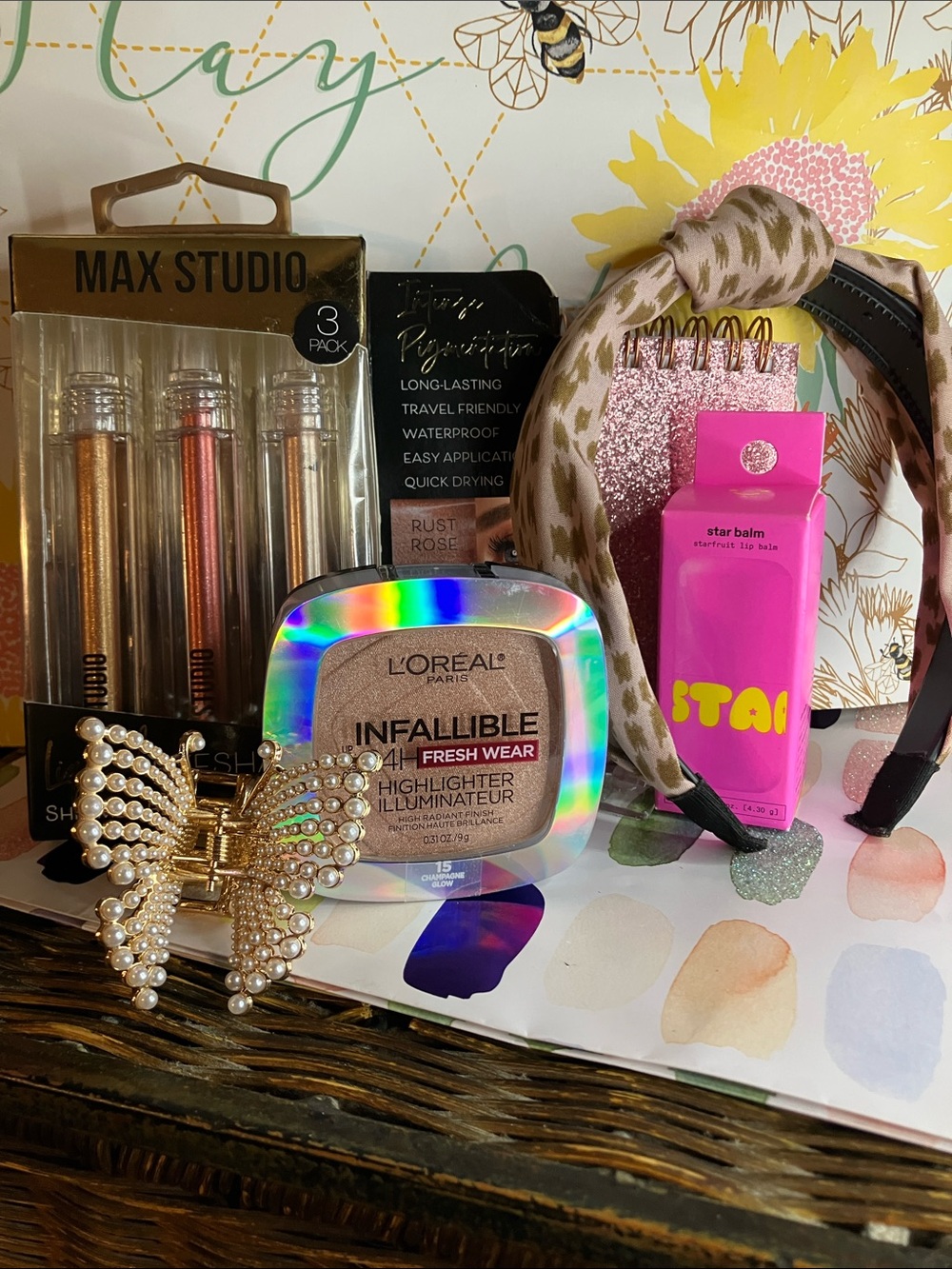 Max Studio TRIO Eyeshadow, Highlighter, Star BALM,Leopard Headband & Hair Clip!!